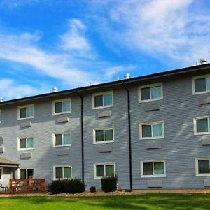 Paddle Wheel Inn